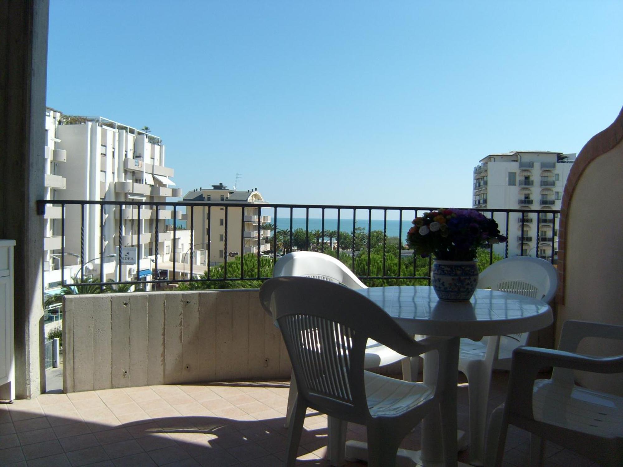 Residence Torre Del Mar Alba Adriatica Room photo
