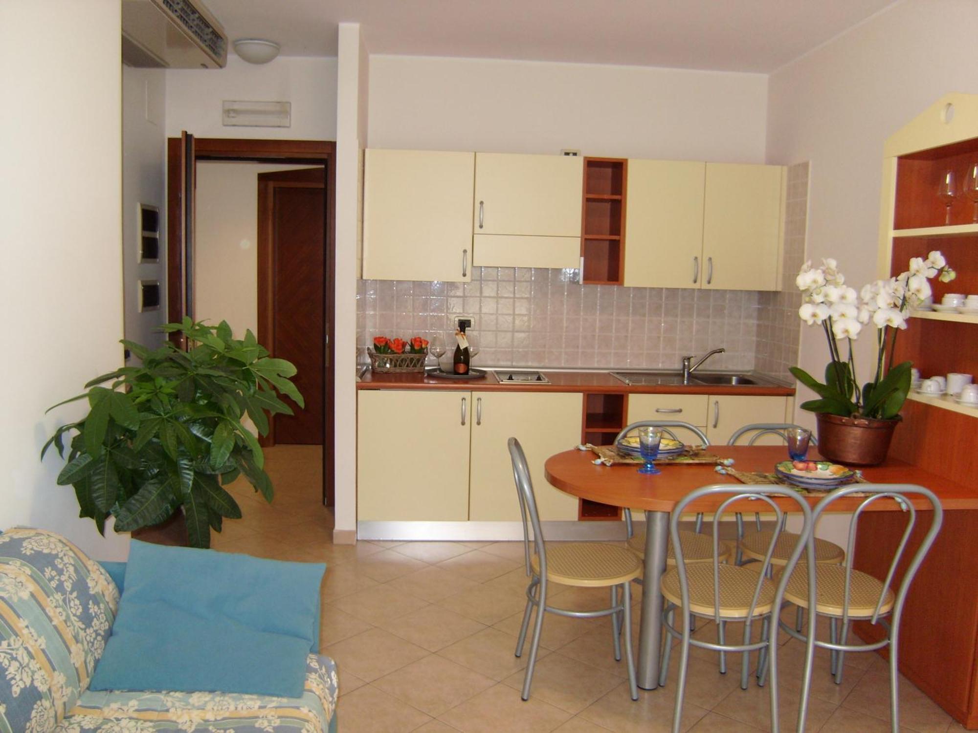 Residence Torre Del Mar Alba Adriatica Room photo